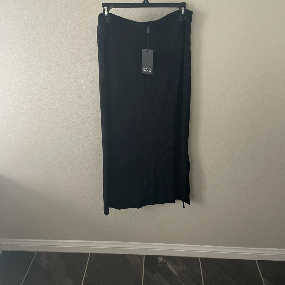 Rails Skirt